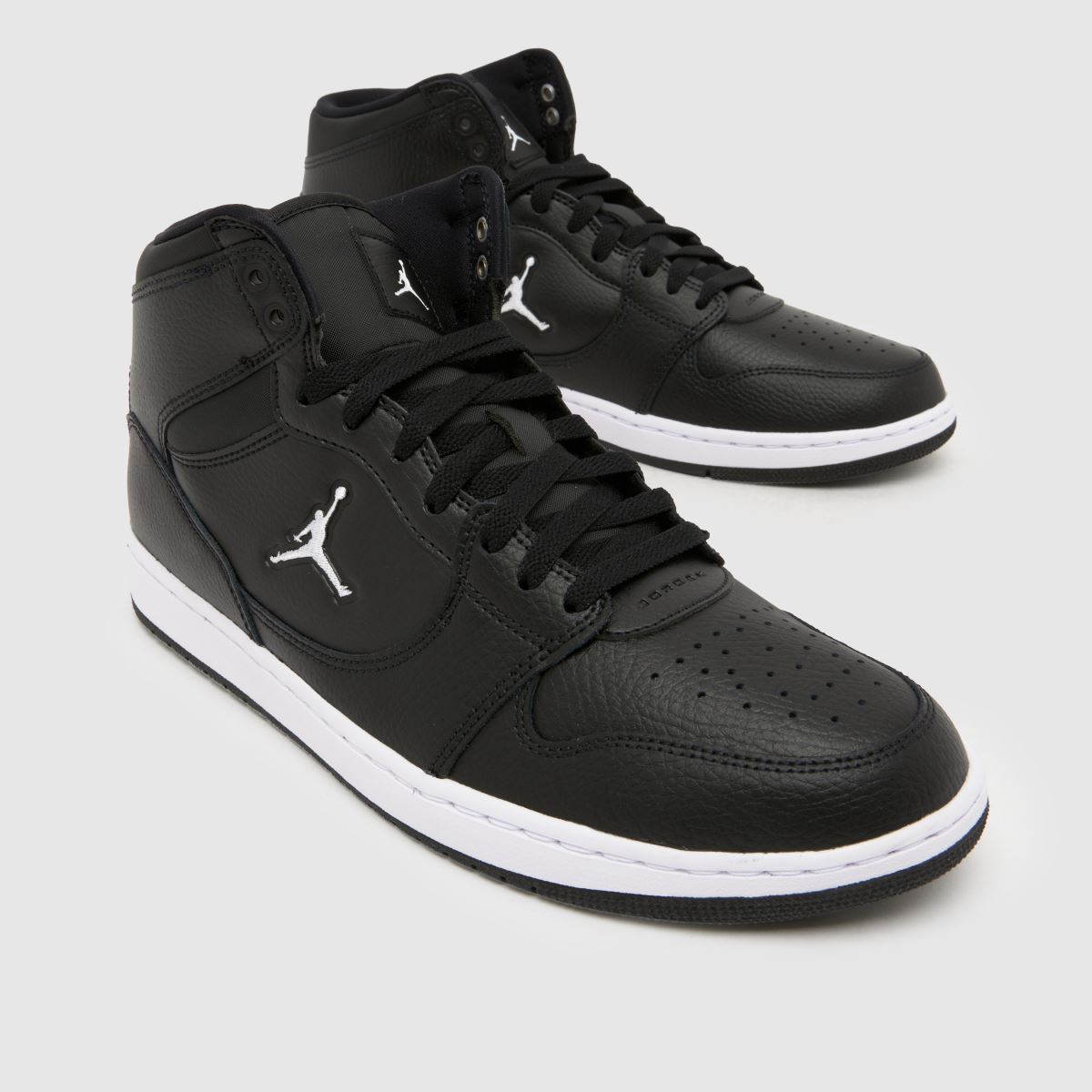 Nike Jordan Jordan Court Mid Connect in Black & White Nike Jordan Jordan Court Mid Connect 4