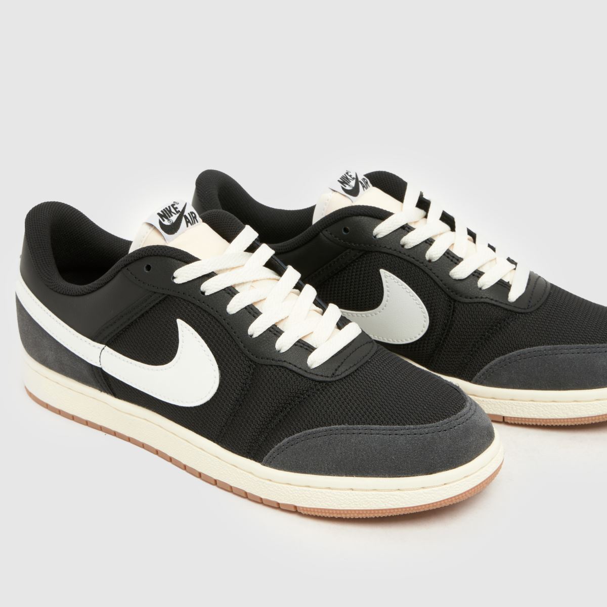 Nike Jordan Jordan Skyline Low in Black Nike Jordan Jordan Skyline Low 4