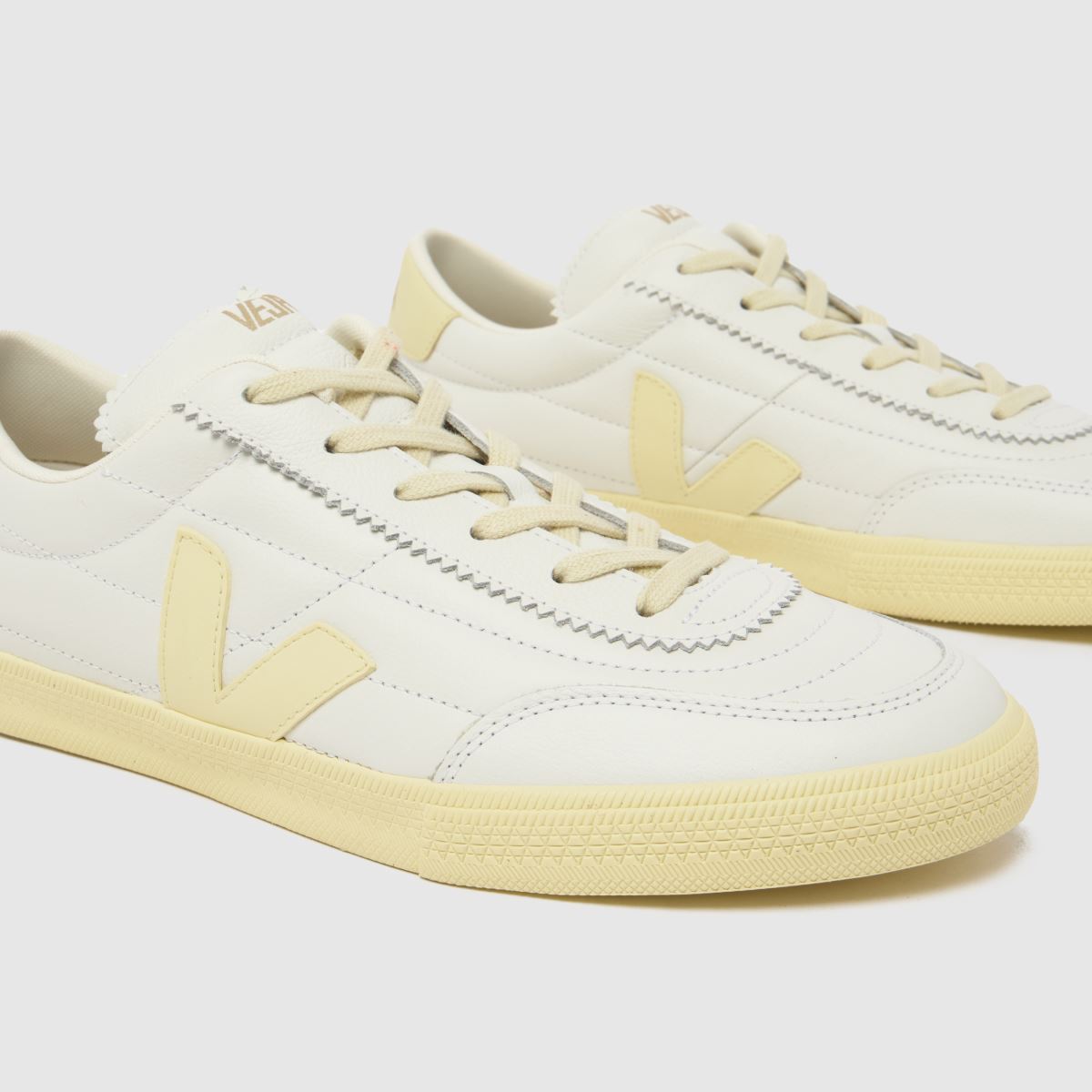 VEJA Panenka in White Multi VEJA Panenka 7
