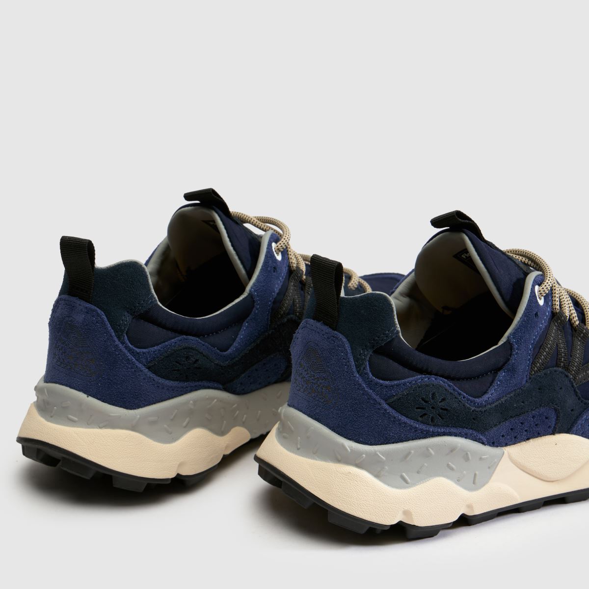 FLOWER MOUNTAIN Yamano 3 in Navy Multi FLOWER MOUNTAIN Yamano 3 4