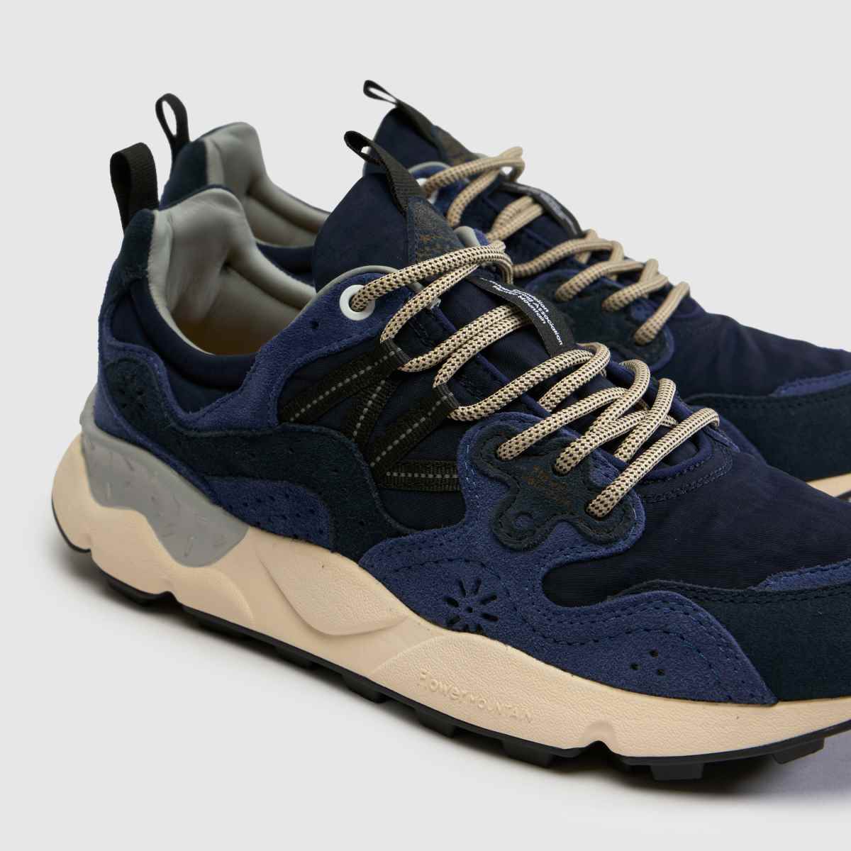 FLOWER MOUNTAIN Yamano 3 in Navy Multi FLOWER MOUNTAIN Yamano 3 7