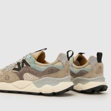 FLOWER MOUNTAIN Yamano 3 in Khaki FLOWER MOUNTAIN Yamano 3,4 of 4