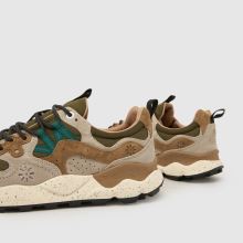 FLOWER MOUNTAIN Yamano 3 in Beige & Brown FLOWER MOUNTAIN Yamano 3,4 of 4