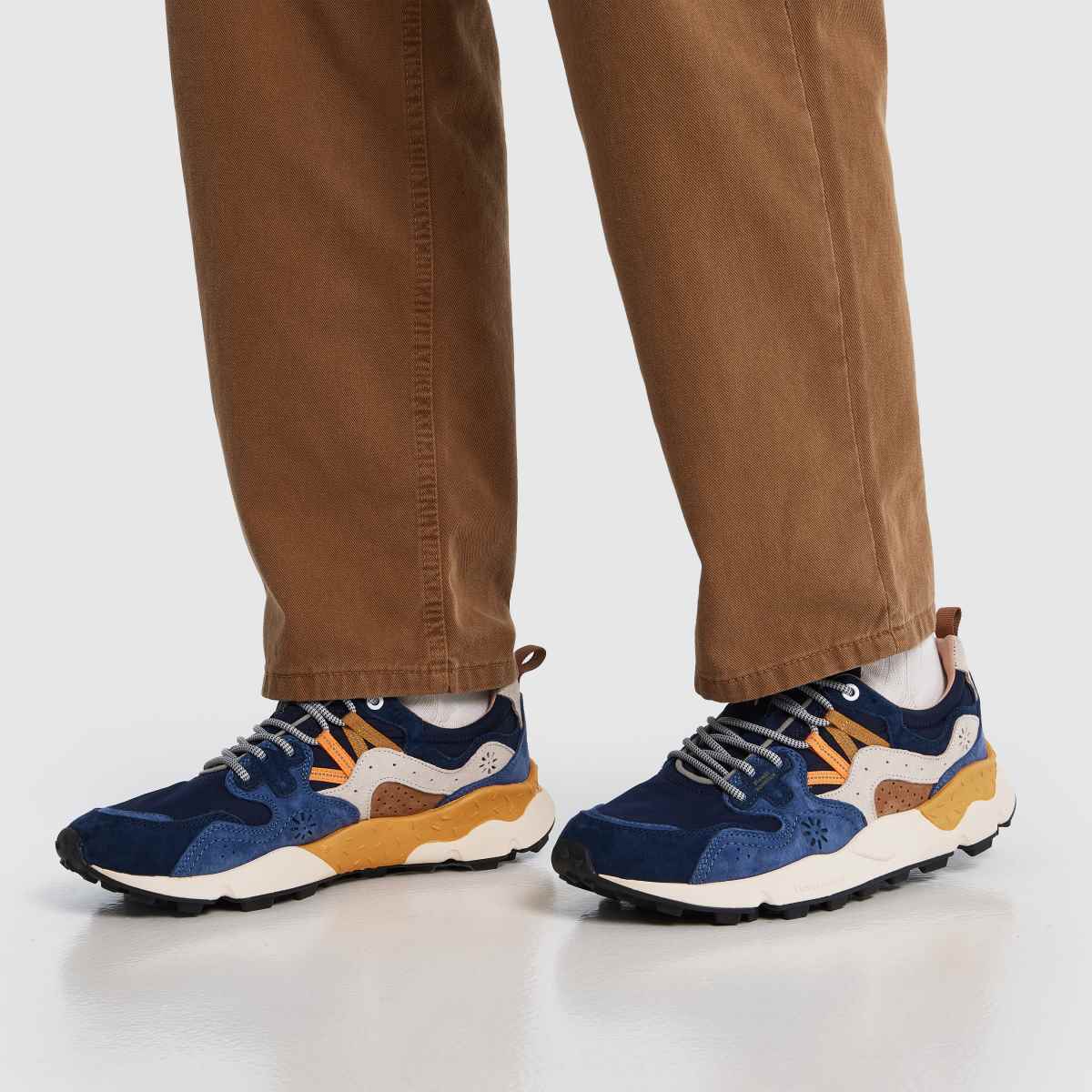 FLOWER MOUNTAIN Yamano 3 in Navy Multi FLOWER MOUNTAIN Yamano 3 8