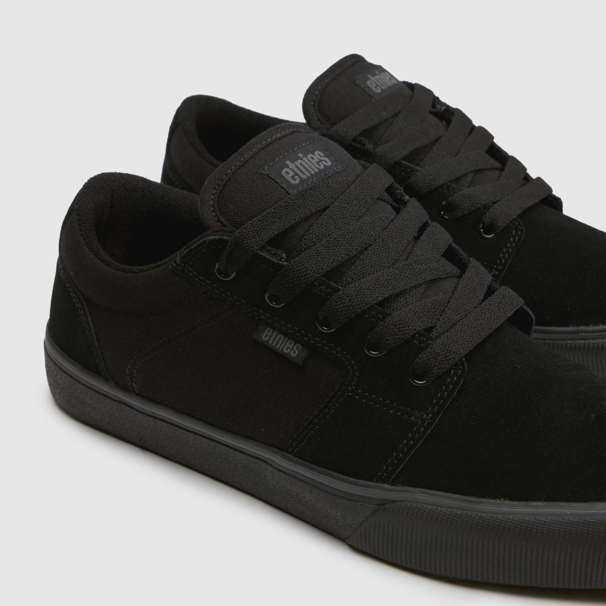 Etnies Barge Ls in Black Etnies Barge Ls 4