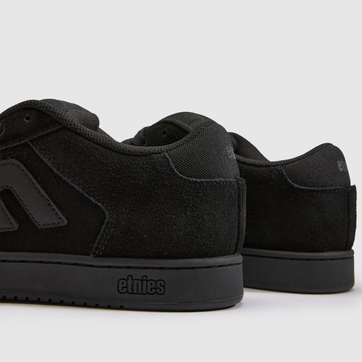 Etnies Kingpin 2K in Black Etnies Kingpin 2K 7