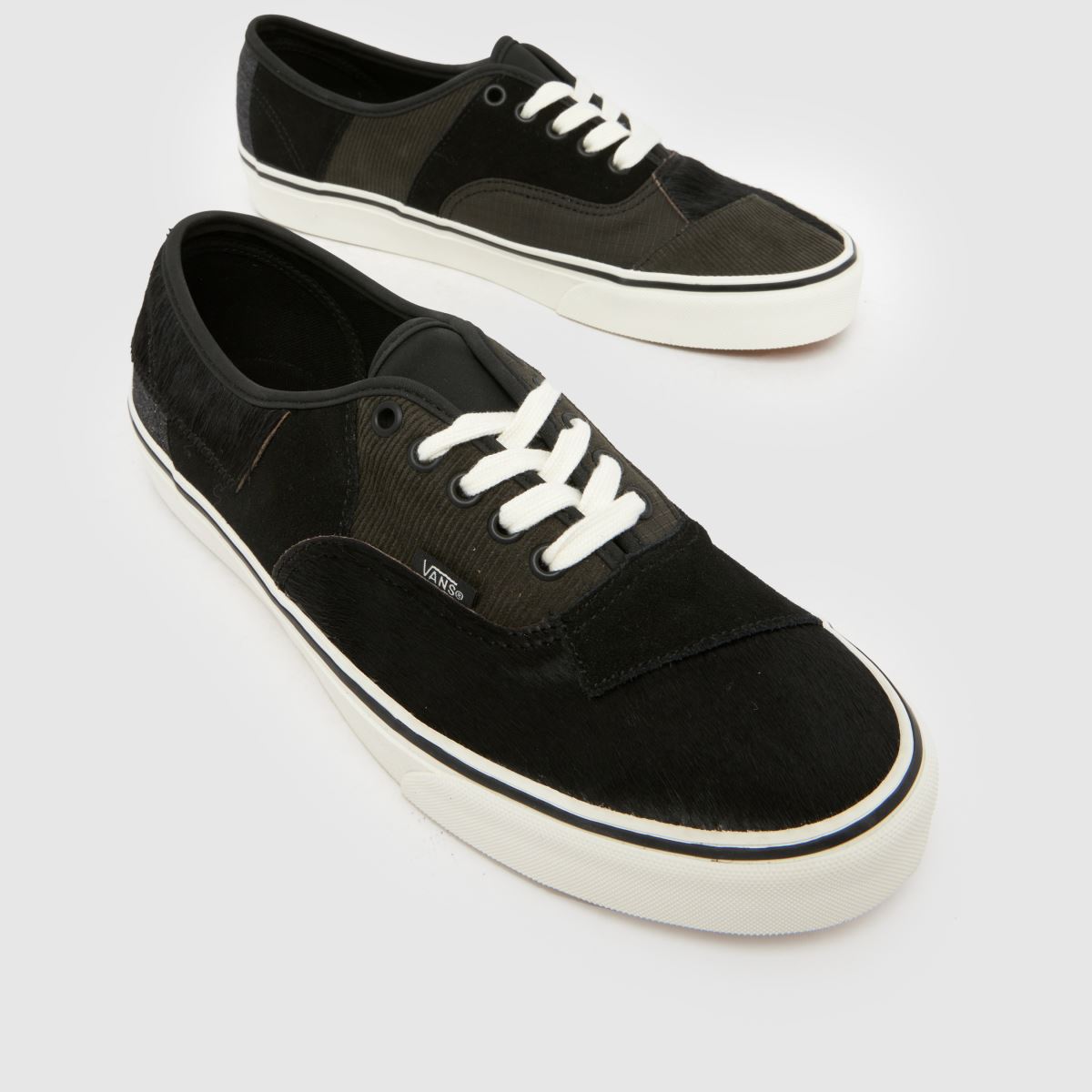 Vans Authentic in Black Multi Vans Authentic 4