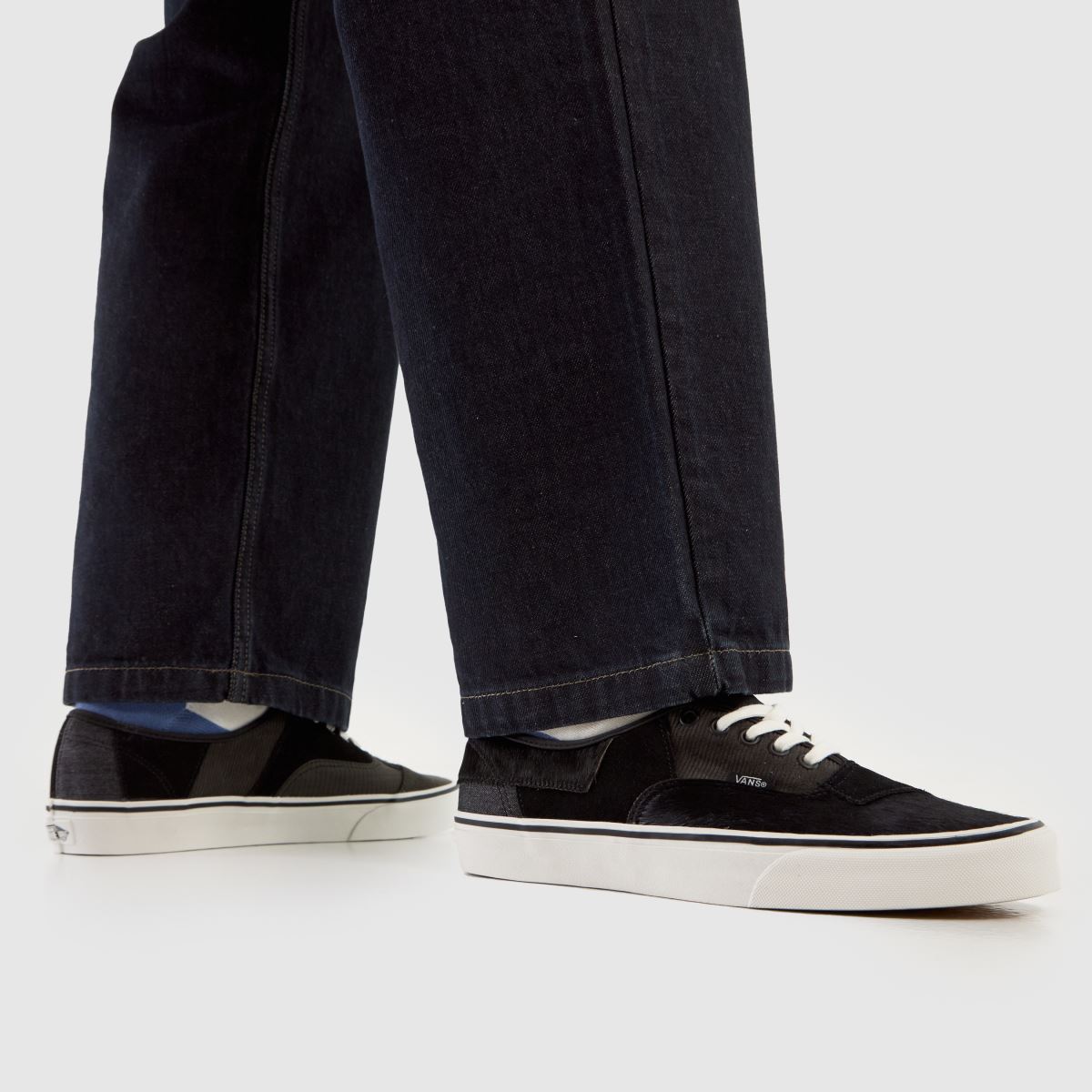 Vans Authentic in Black Multi Vans Authentic 8