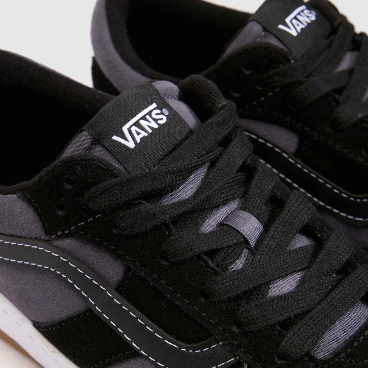 Vans Cruze 3.0 in Black & Grey Vans Cruze 3.0 4