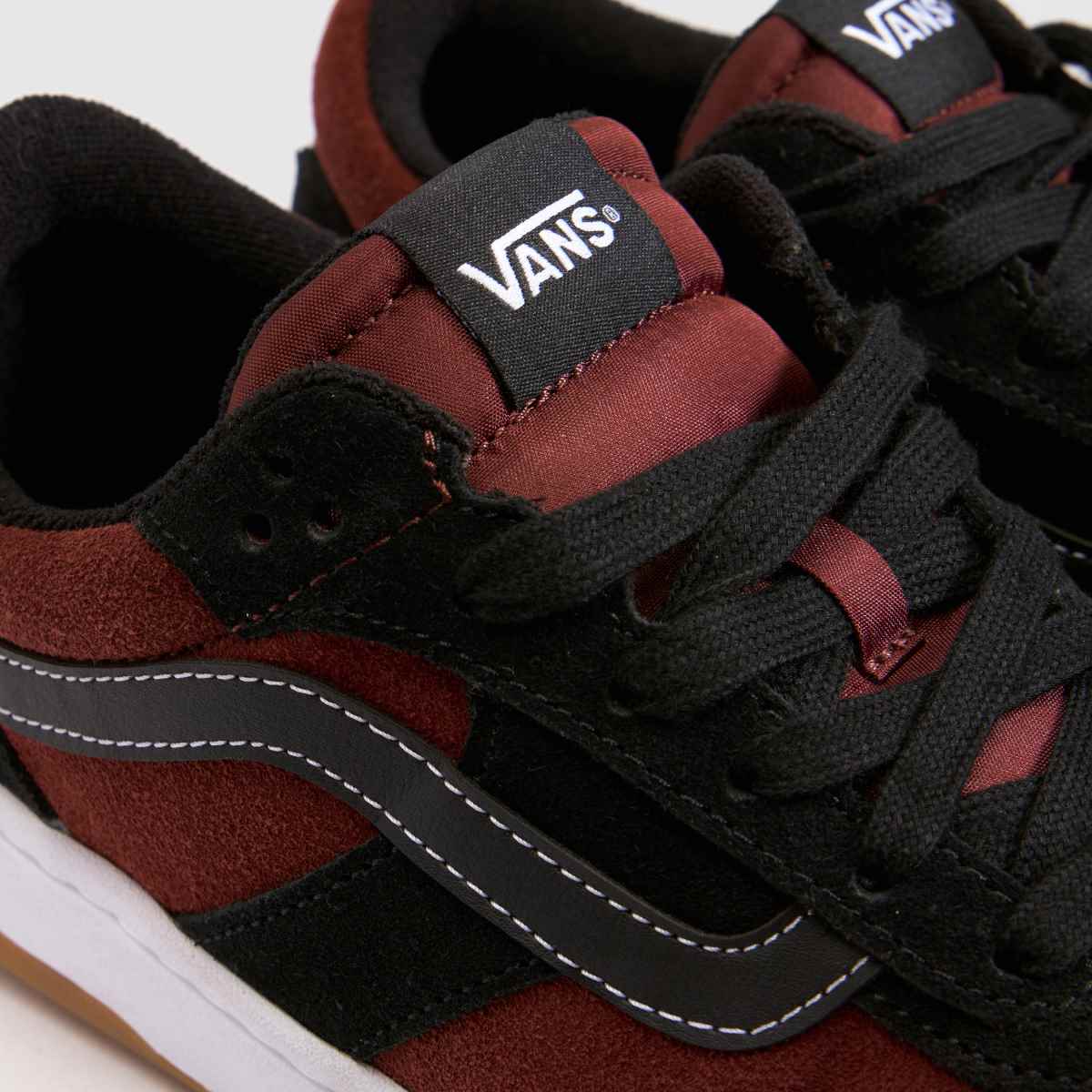 Vans Cruze 3.0 in Black & Red Vans Cruze 3.0 4