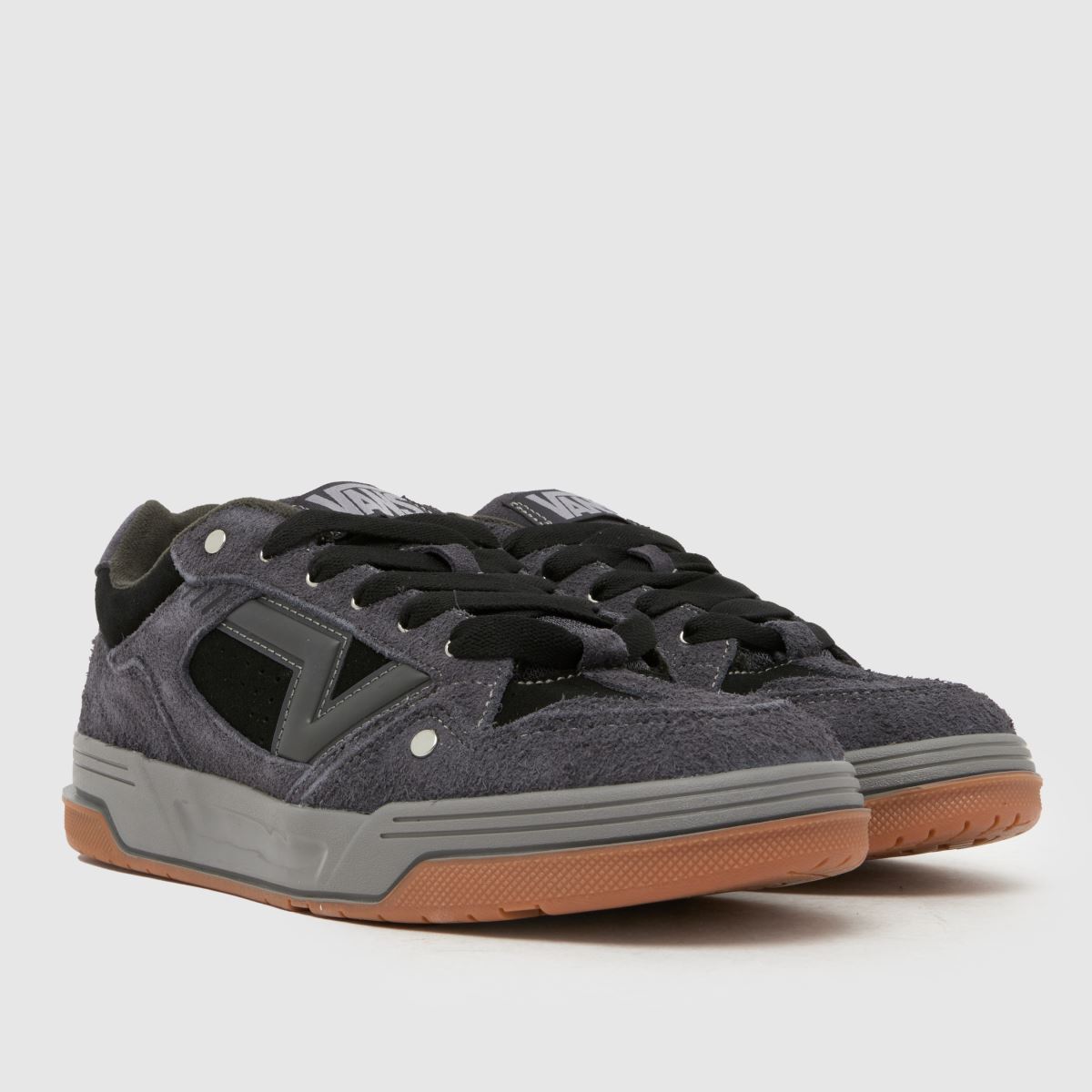 Vans Upland in Dark Grey Vans Upland 1