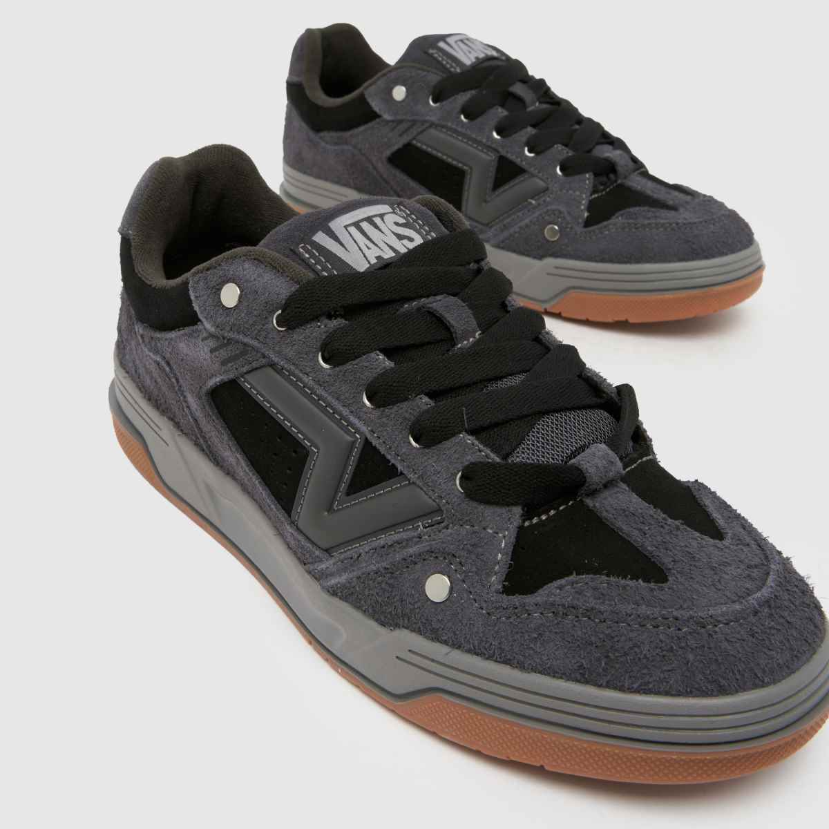 Vans Upland in Dark Grey Vans Upland 4