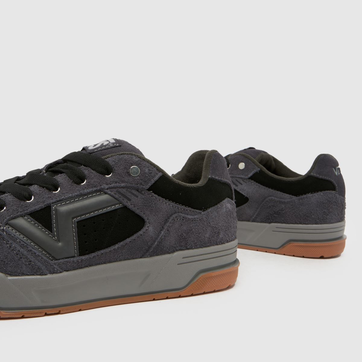 Vans Upland in Dark Grey Vans Upland 7
