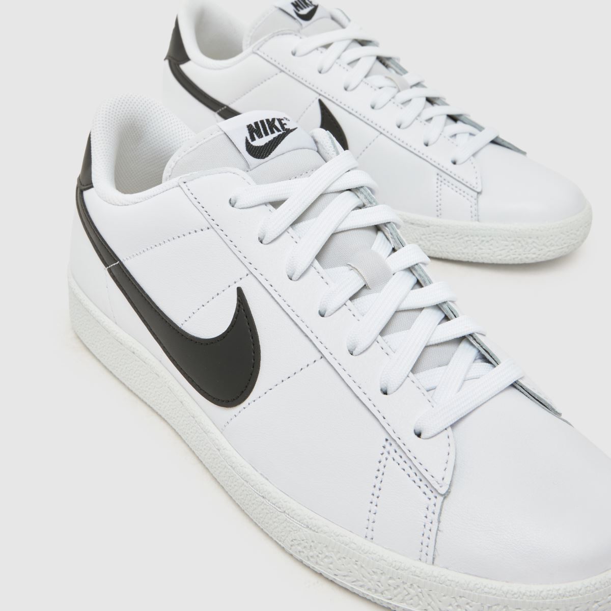 Nike Tennis Classic in White & Black Nike Tennis Classic 4