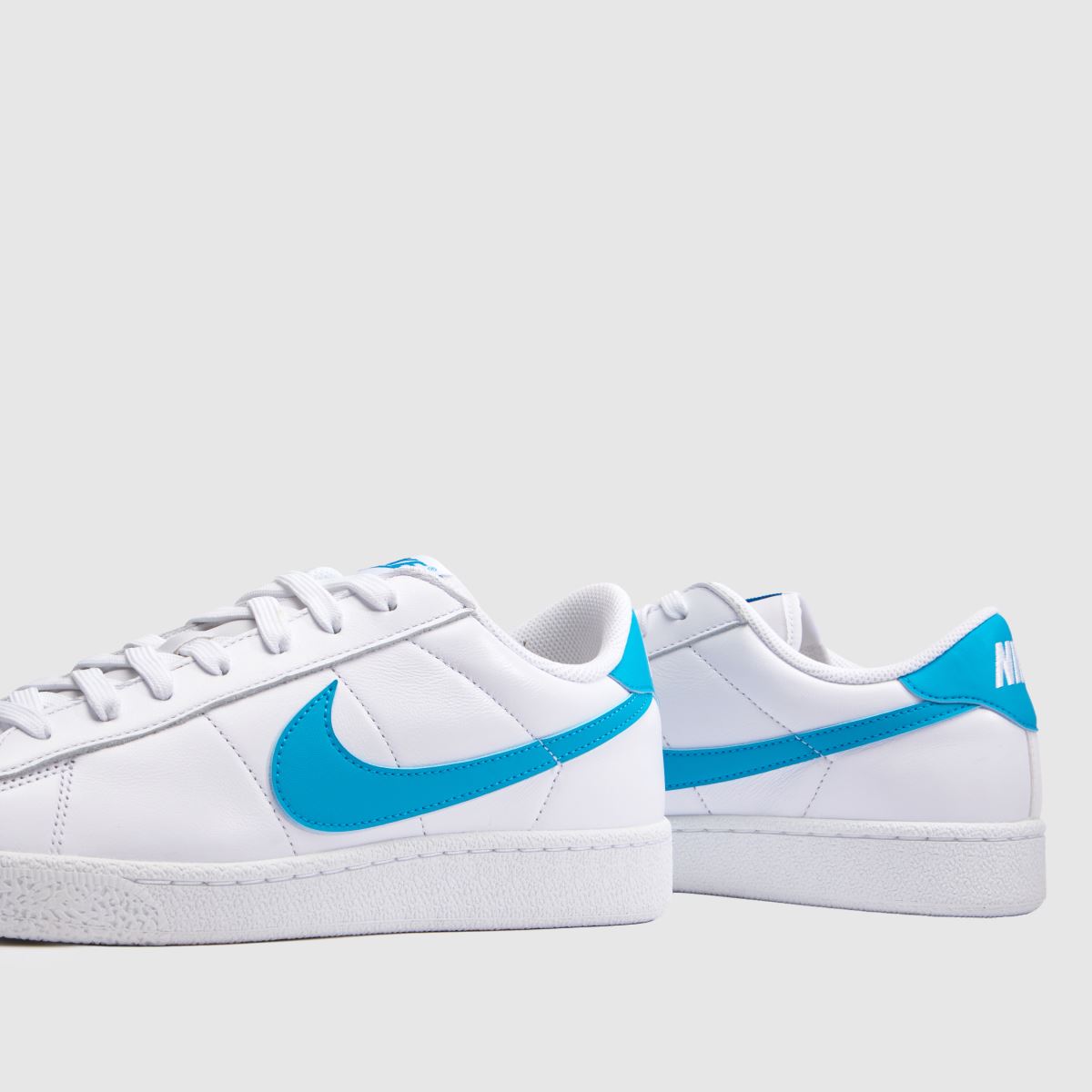 Nike Tennis Classic in White & Blue Nike Tennis Classic 7