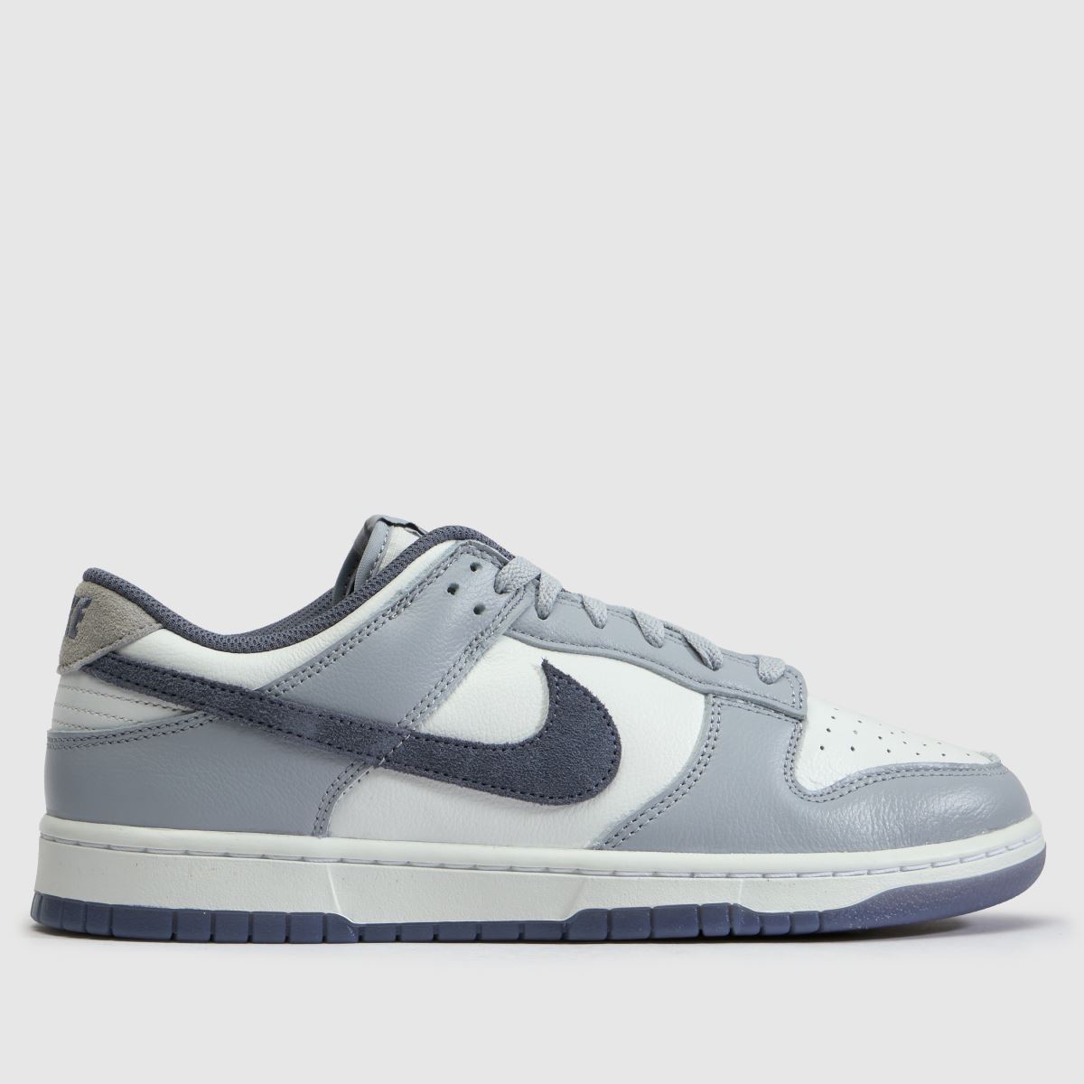 Nike Dunk Low in White & grey Nike Dunk Low