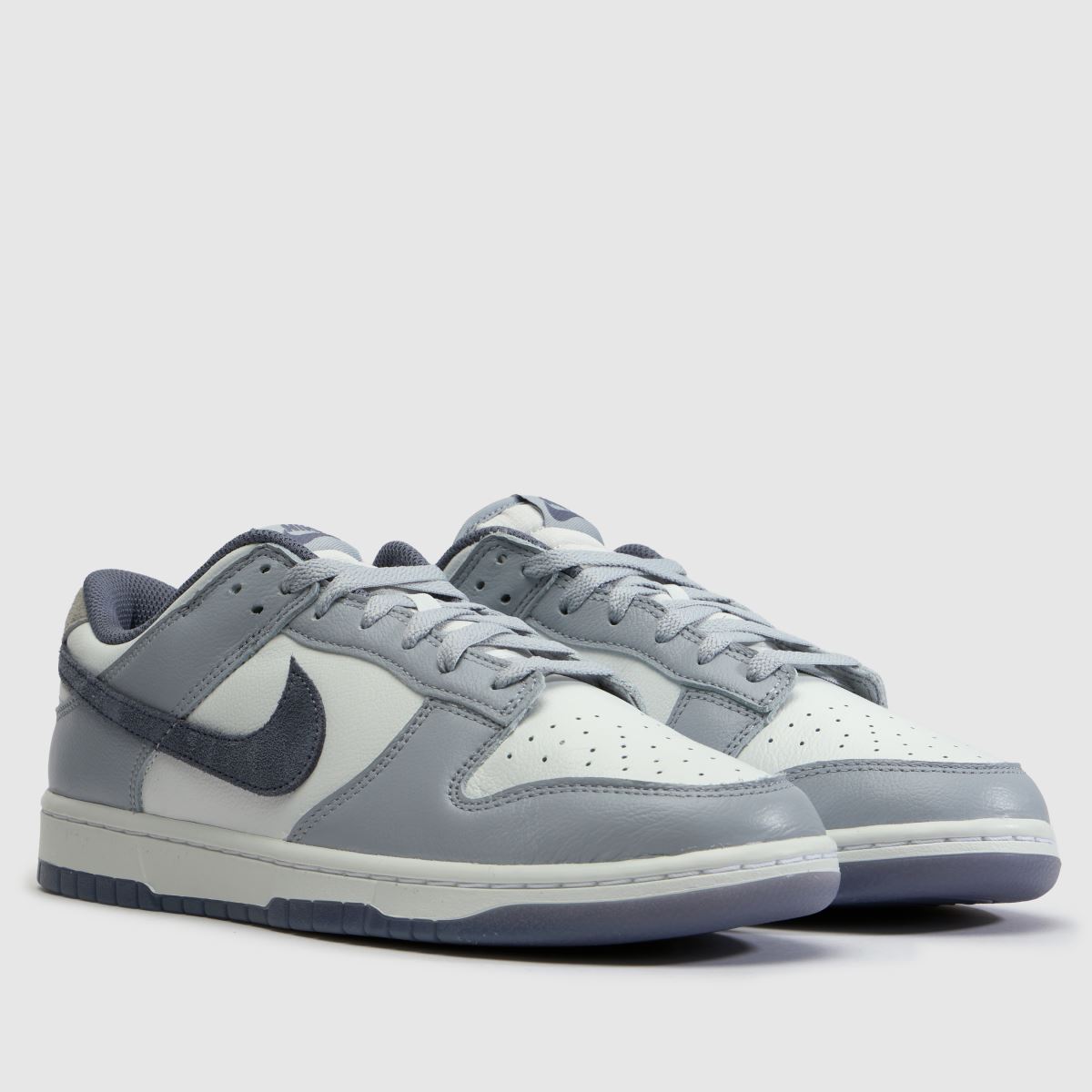Nike Dunk Low in White & grey Nike Dunk Low 1