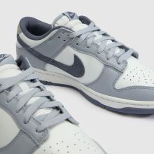 Nike Dunk Low in White & grey Nike Dunk Low,3 of 4