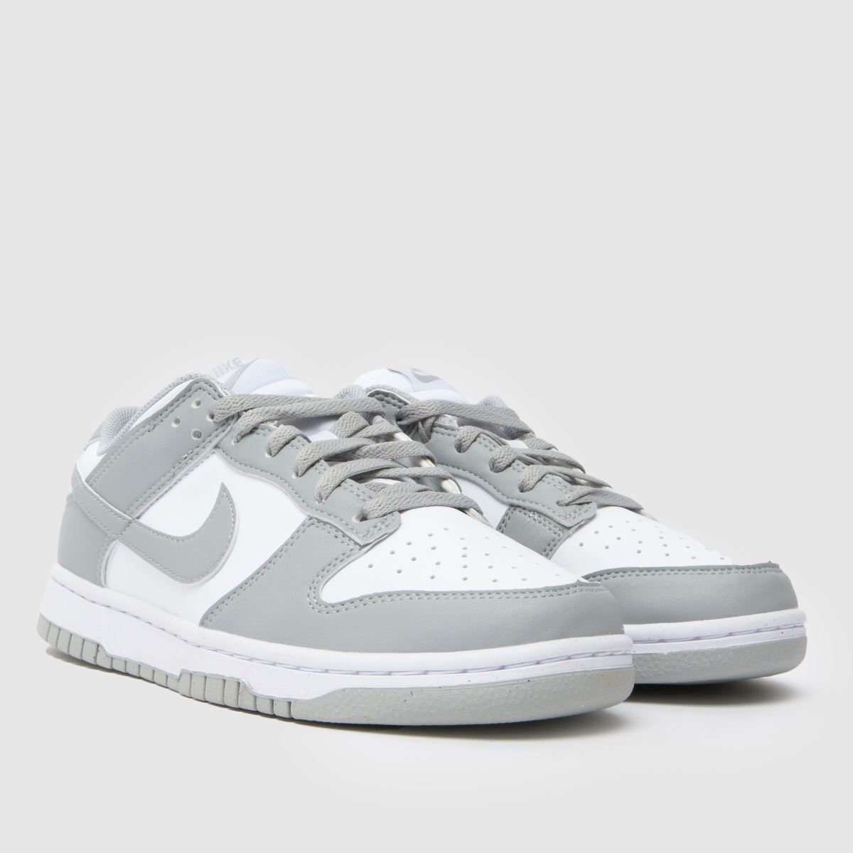 Nike Dunk Low in White & grey Nike Dunk Low 1