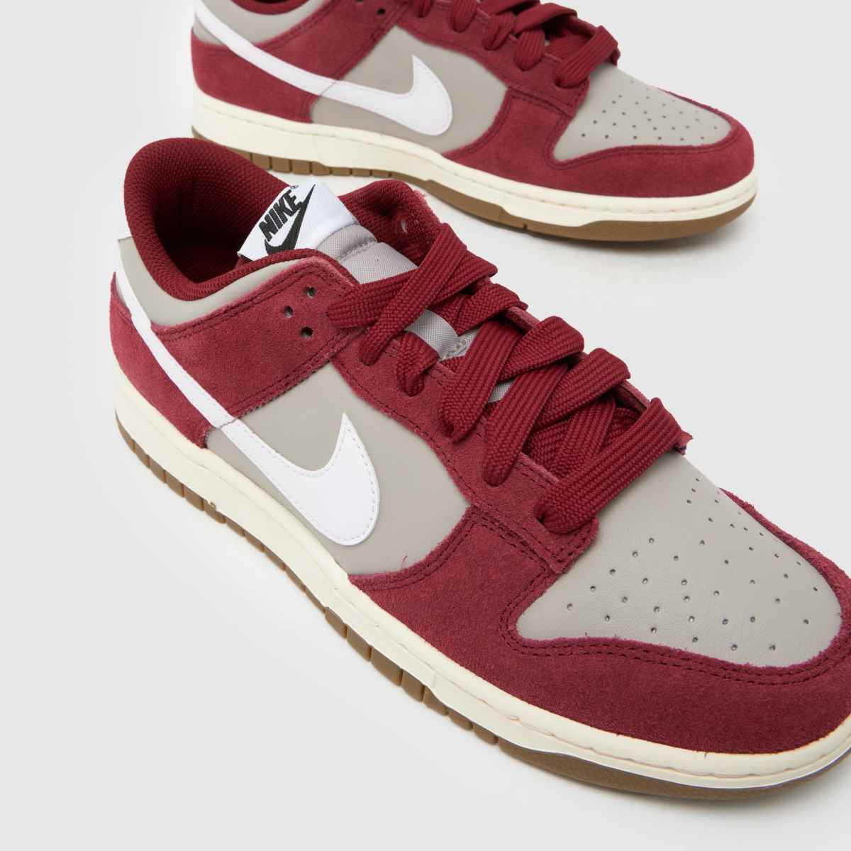Nike Dunk Low in Burgundy Nike Dunk Low 4