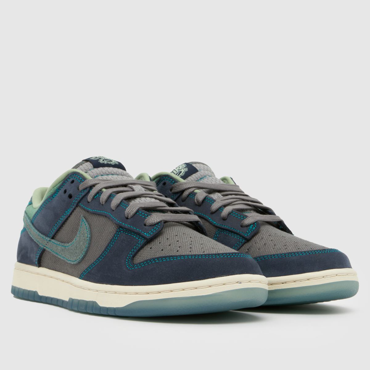 Nike Dunk Low in Navy Multi Nike Dunk Low 8