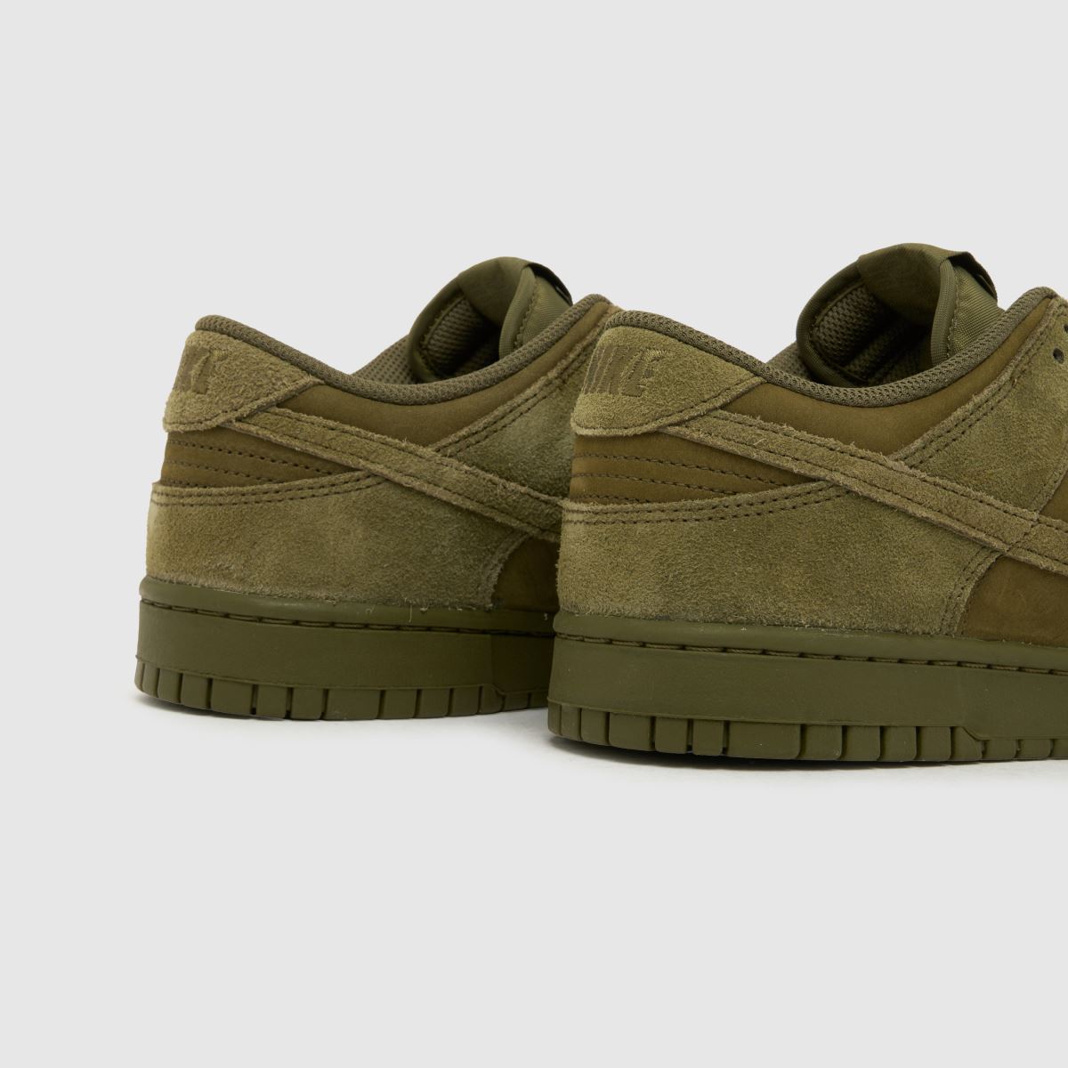 Nike Dunk Low in Khaki Nike Dunk Low 7