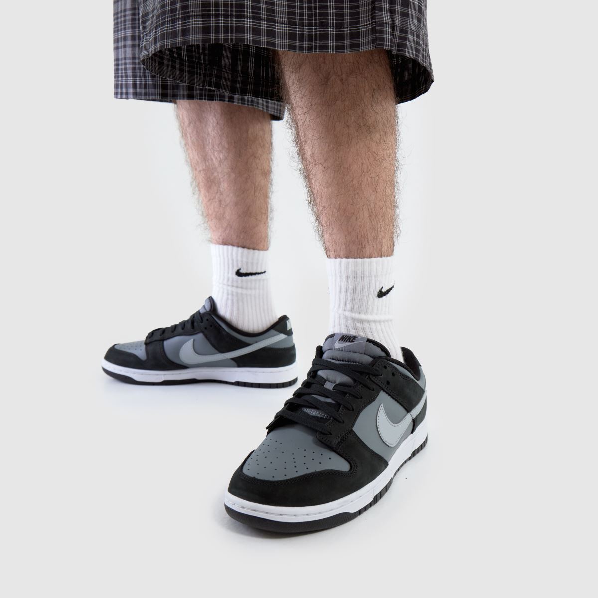 Nike Dunk Low in Black & Grey Nike Dunk Low 8