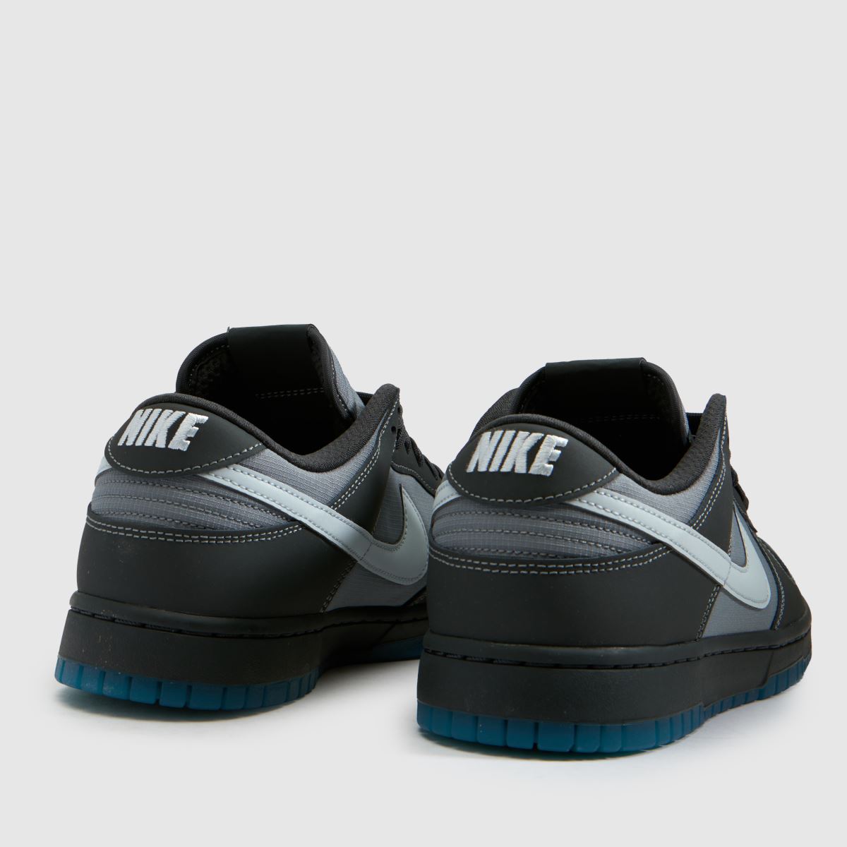 Nike Dunk Low in Dark Grey Nike Dunk Low 7
