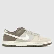Nike Dunk Low,1 of 4