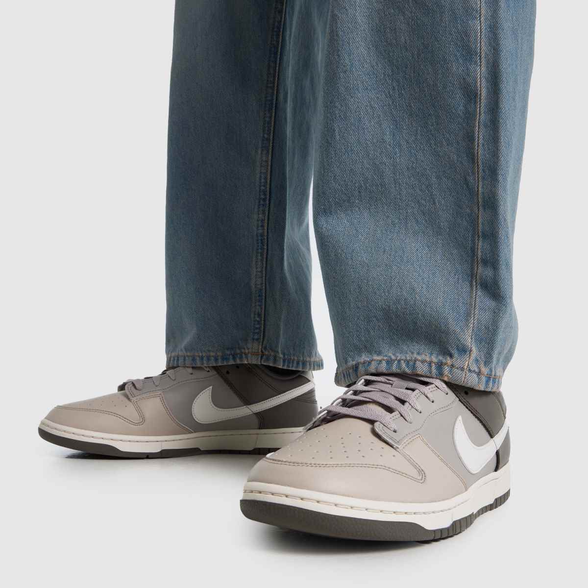 dunk low grey on feet