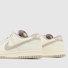 Nike Dunk Low,4 of 4