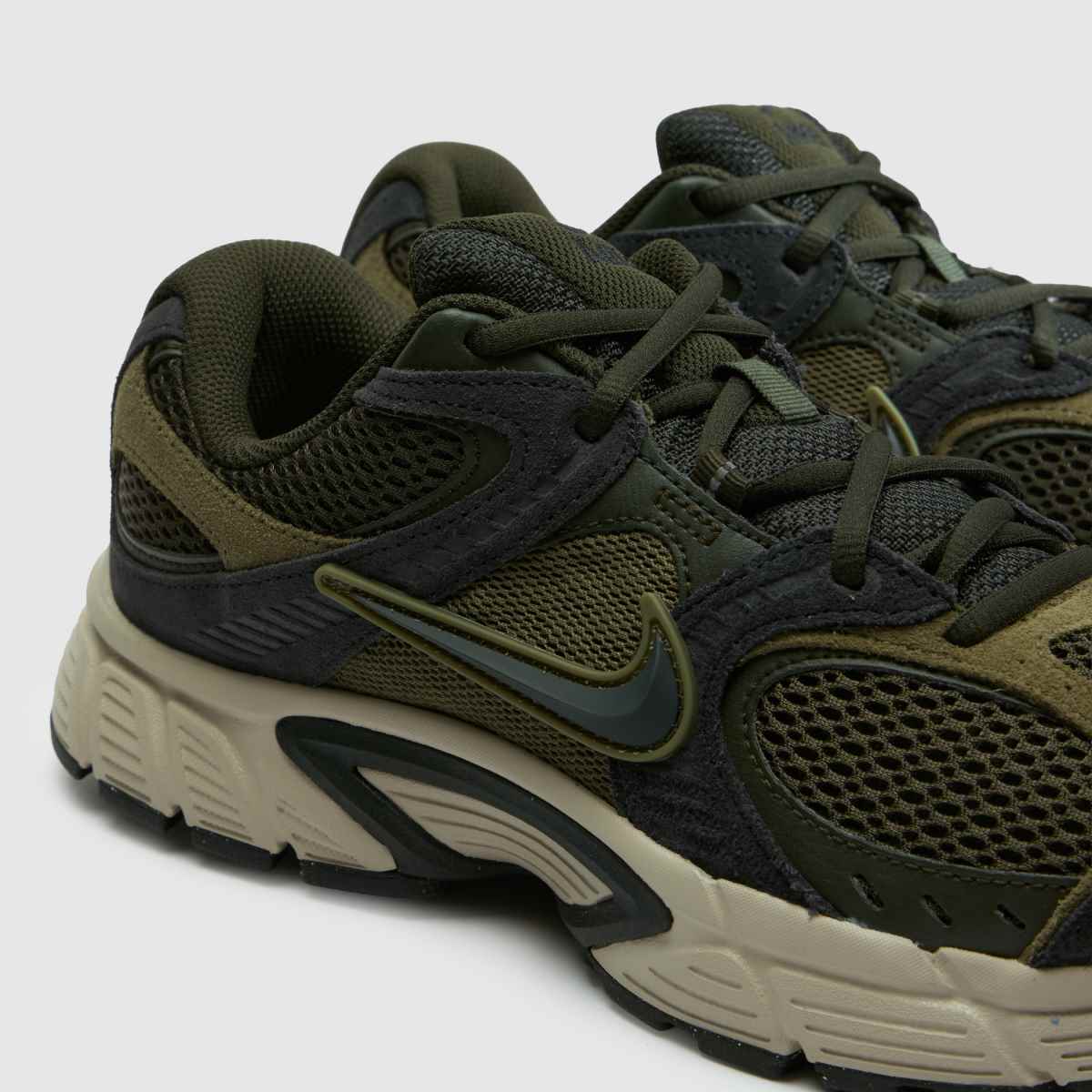 Nike V5 RNR in Dark Green Nike V5 RNR 4