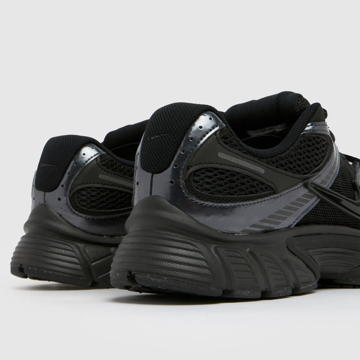Nike V5 RNR in Black Nike V5 RNR 7