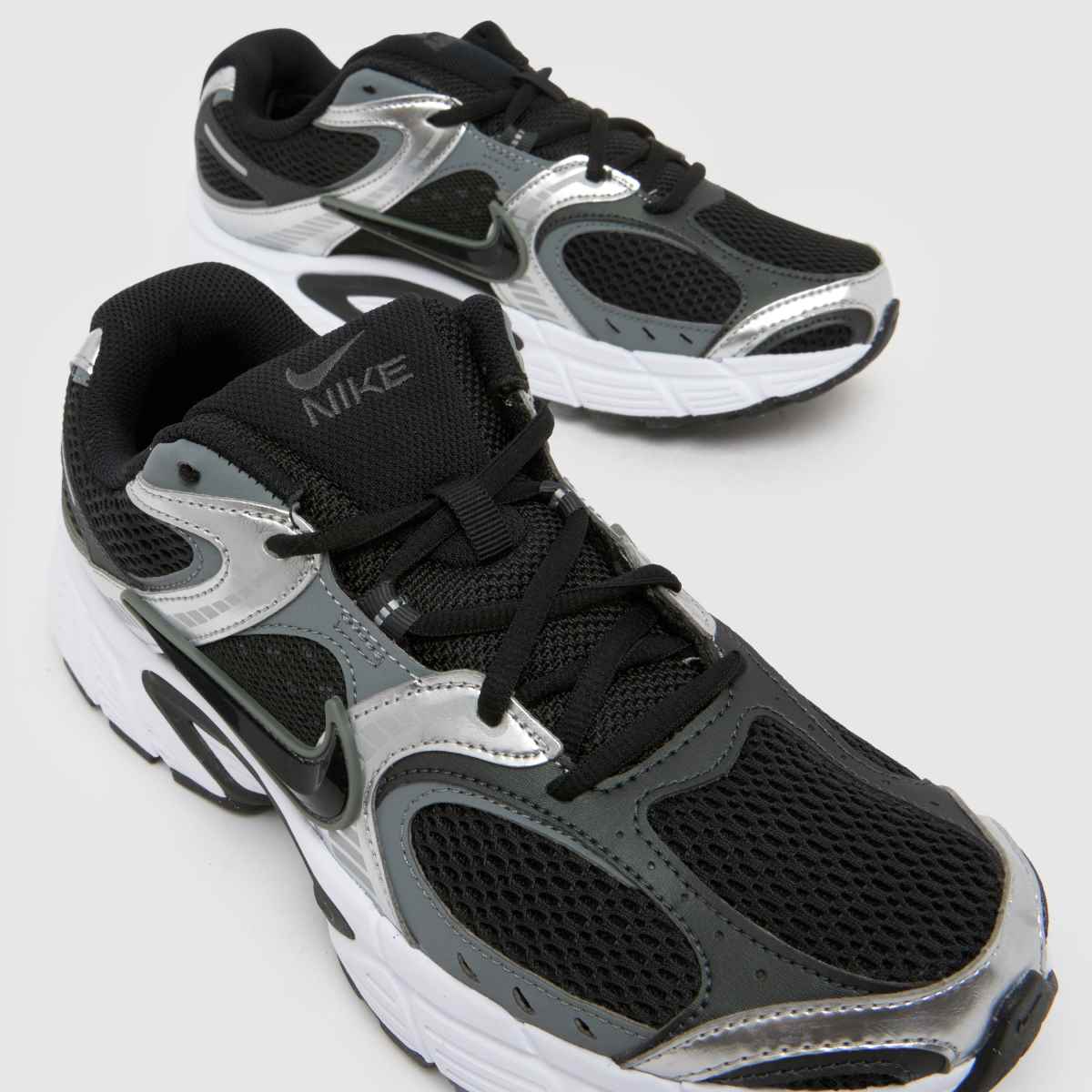 Nike V5 RNR in Black & Grey Nike V5 RNR 4