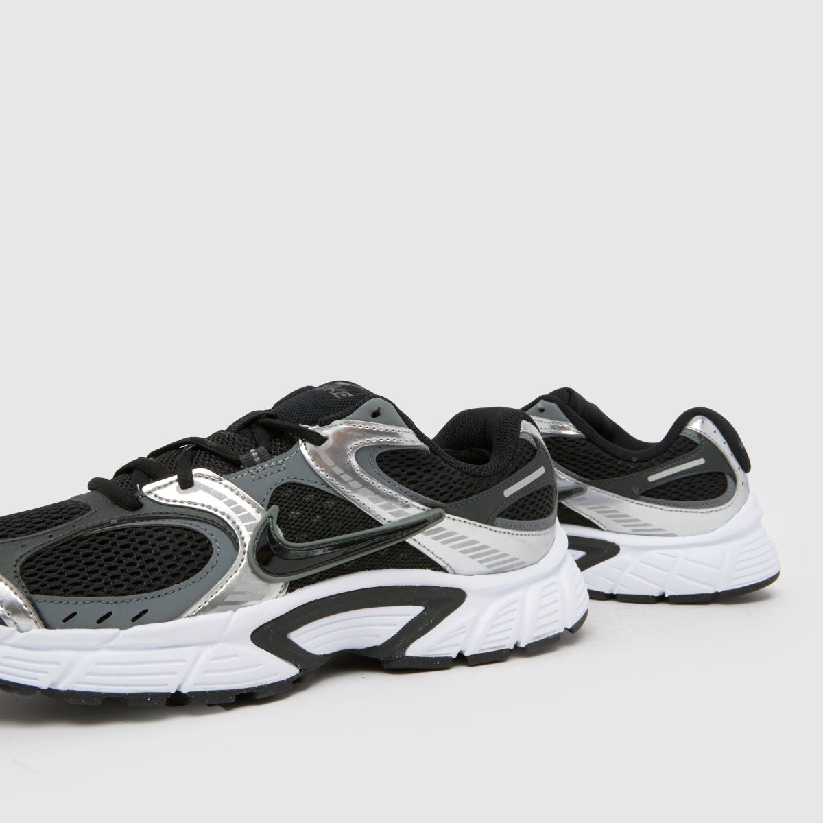 Nike V5 RNR in Black & Grey Nike V5 RNR 7