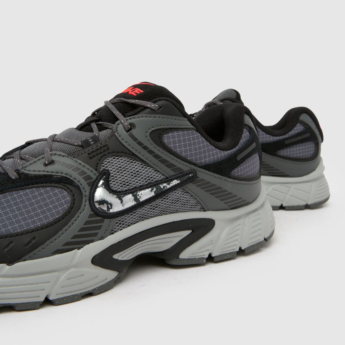 Nike V5 RNR in Grey Nike V5 RNR 7