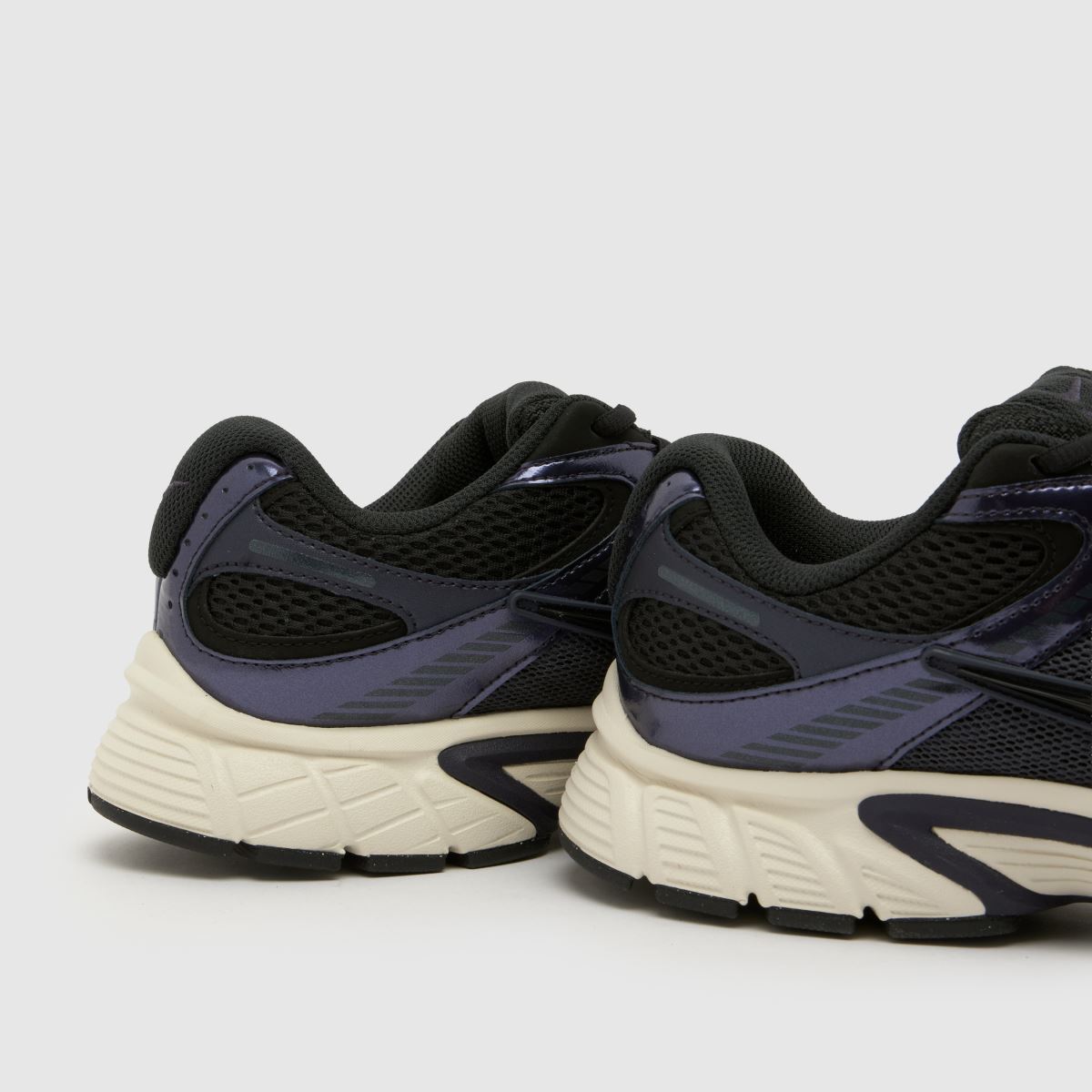Nike V5 RNR in Black & Purple Nike V5 RNR 7