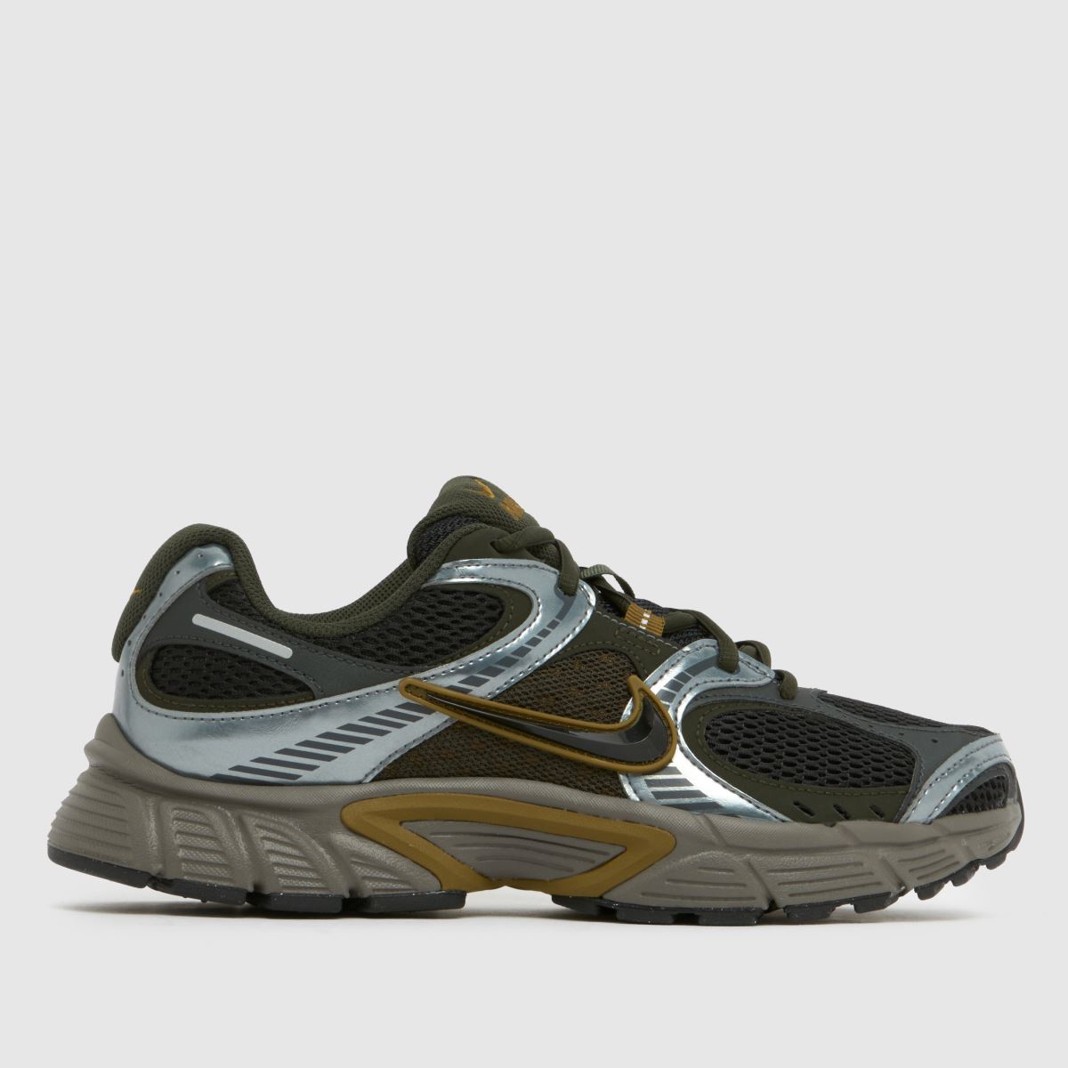 Nike V5 RNR Trainers in Black Multi