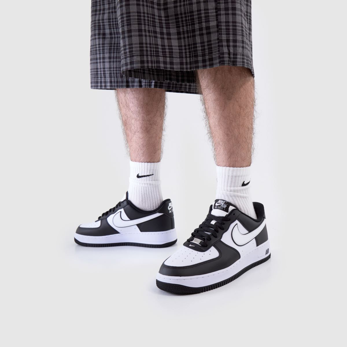 Nike Air Force 1 in Black & White Nike Air Force 1 8