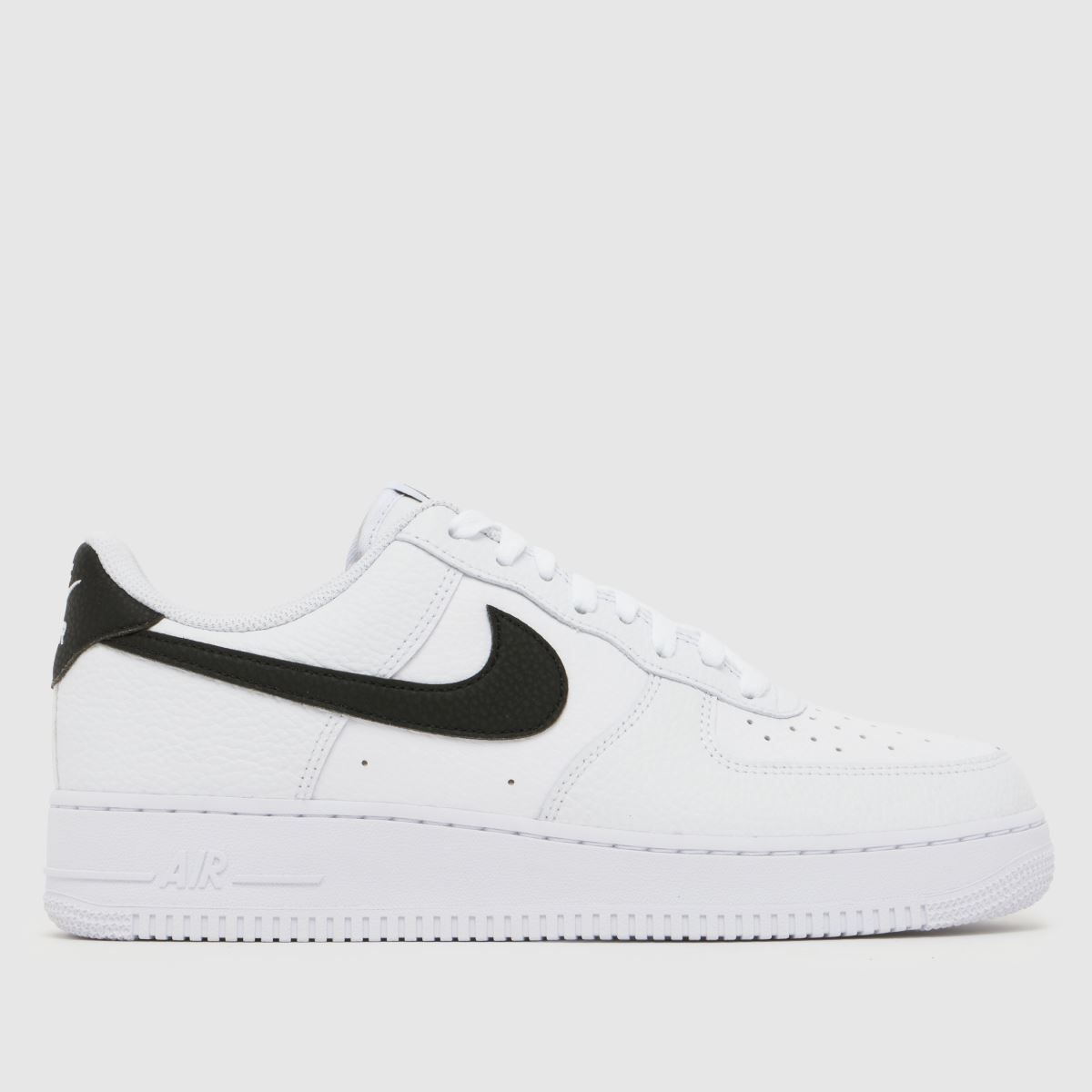 Nike Air Force 1 Trainers in White & Black