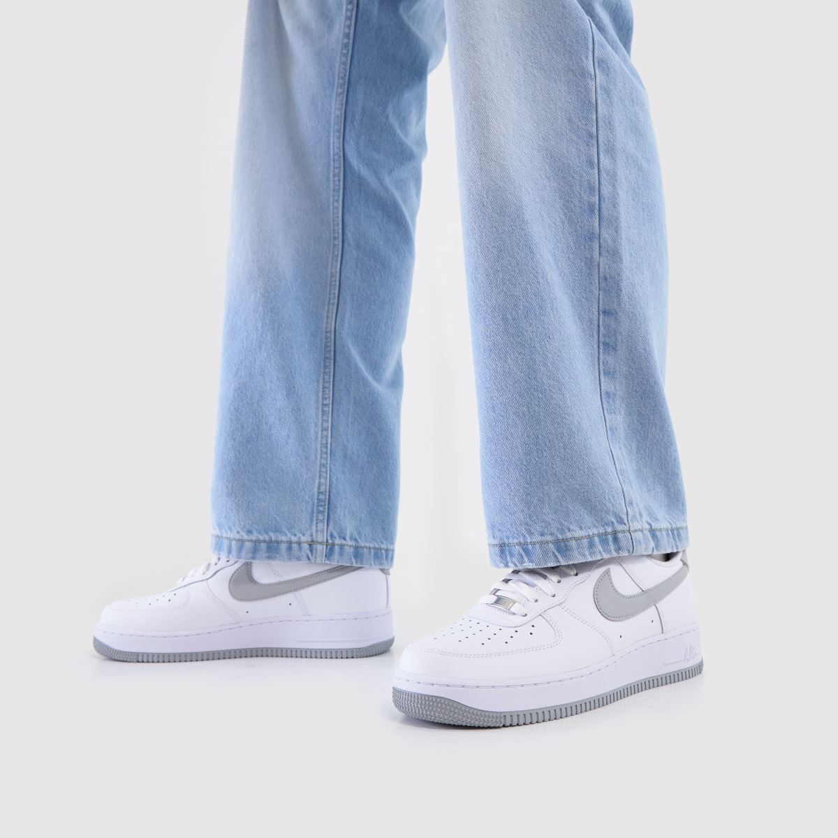 Nike Air Force 1 in White & grey Nike Air Force 1 8