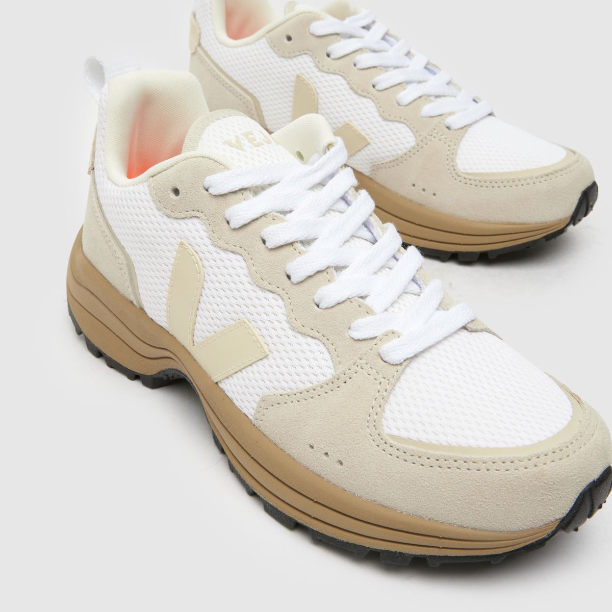 VEJA Venturi II in White Multi VEJA Venturi II 4
