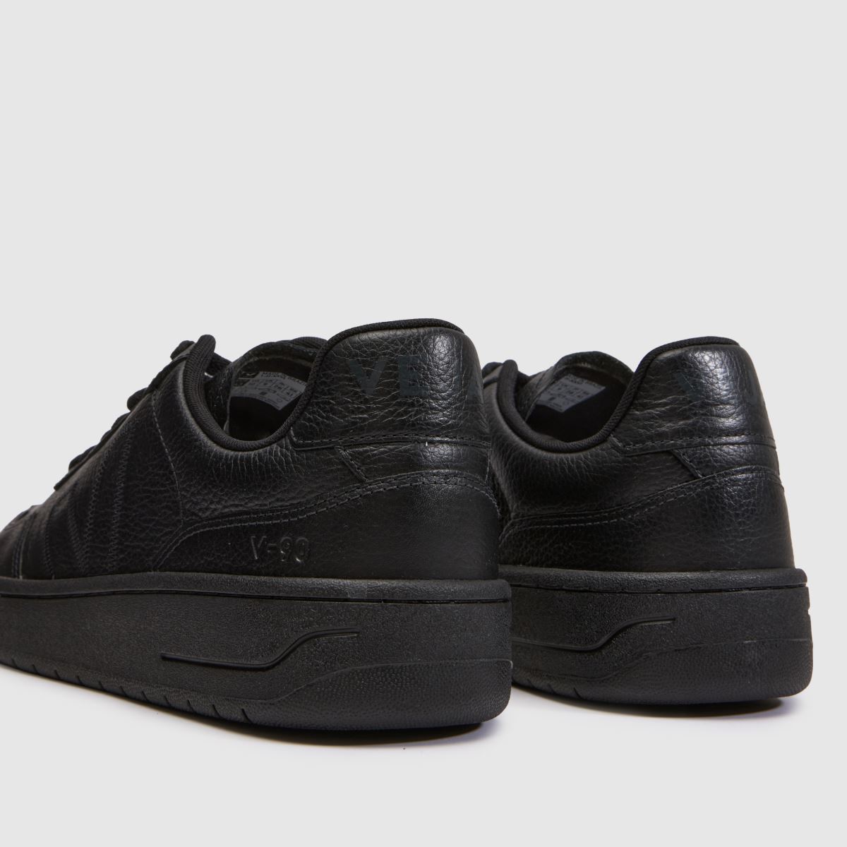 VEJA V-90 in Black VEJA V-90 7