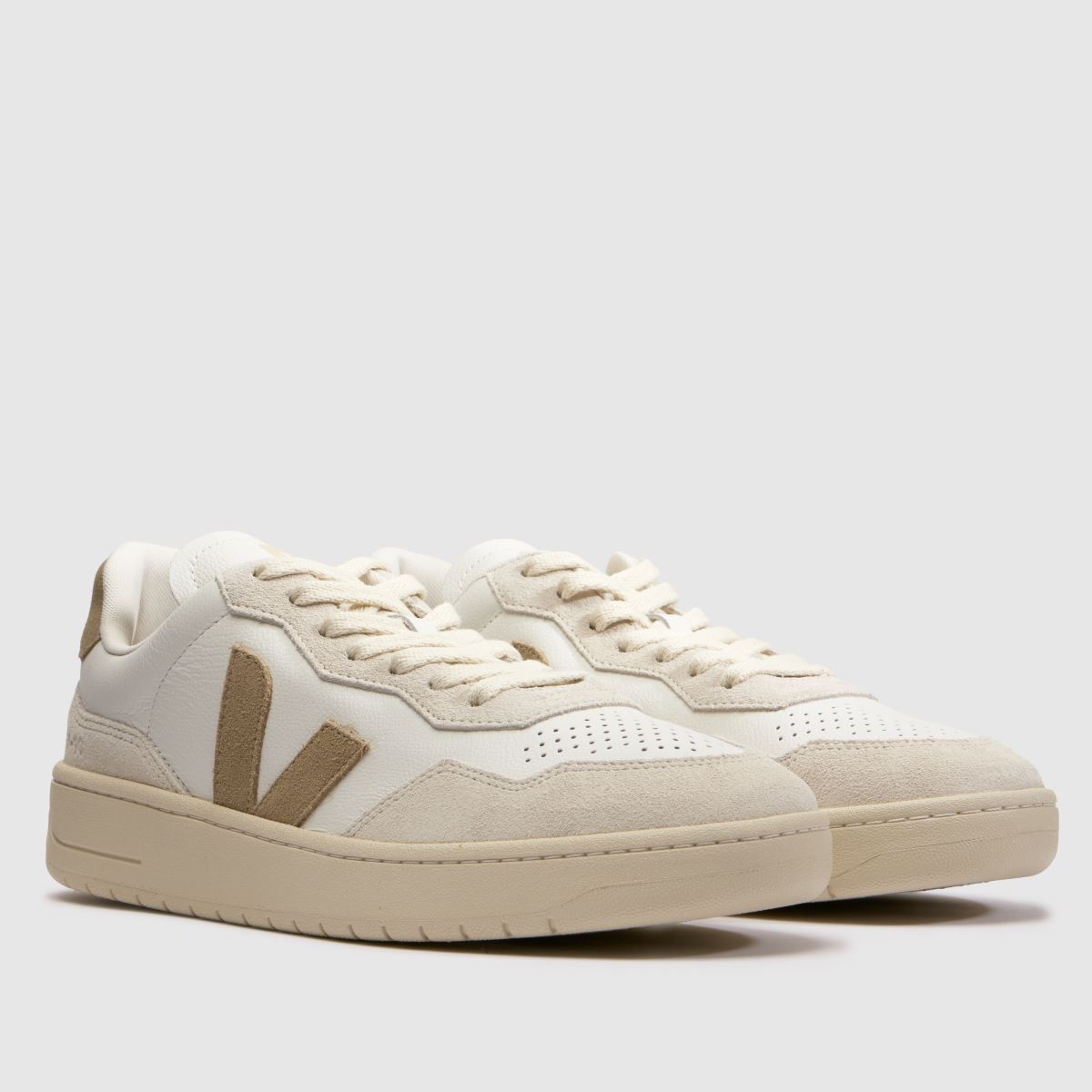 VEJA V-90 in Taupe VEJA V-90 1