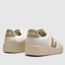 VEJA V-90 in Taupe VEJA V-90,4 of 4