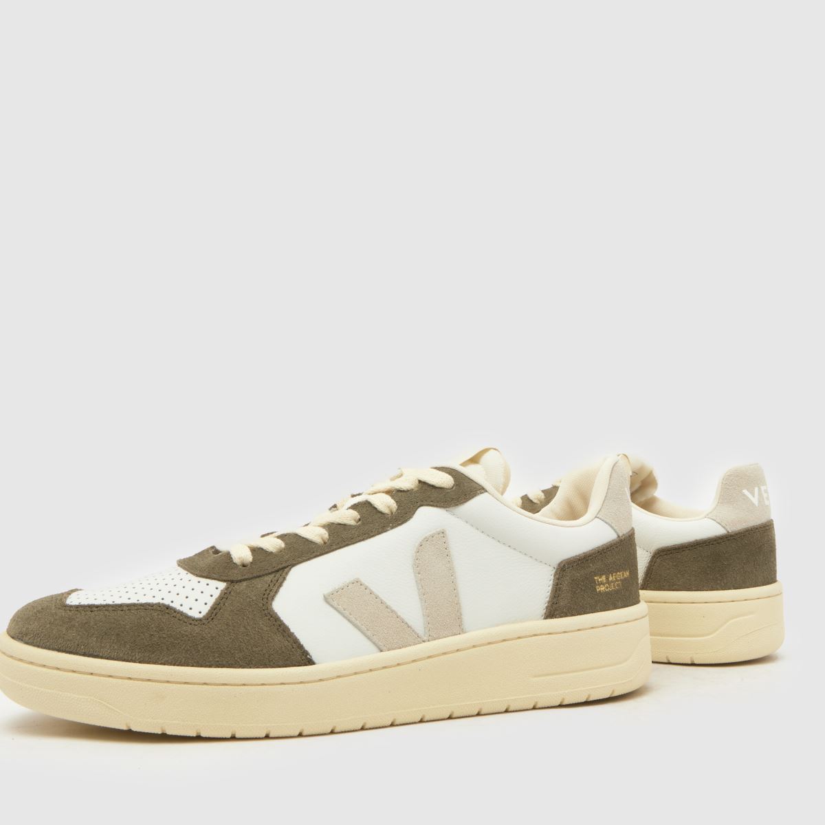 VEJA V-82 in Khaki VEJA V-82 7