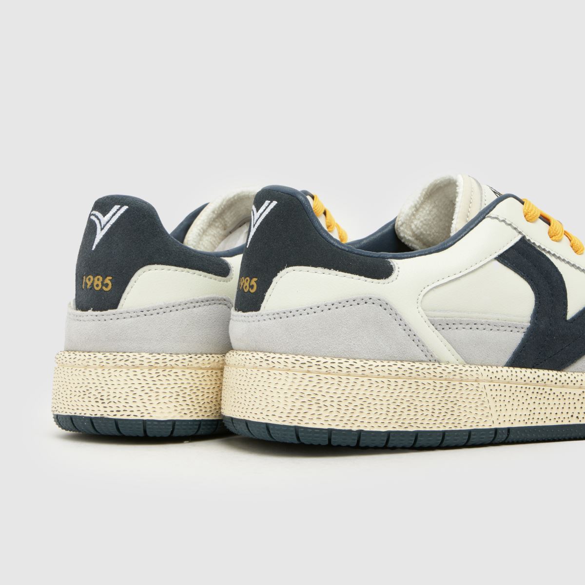 victoria Smash Urban in White & Navy victoria Smash Urban 7
