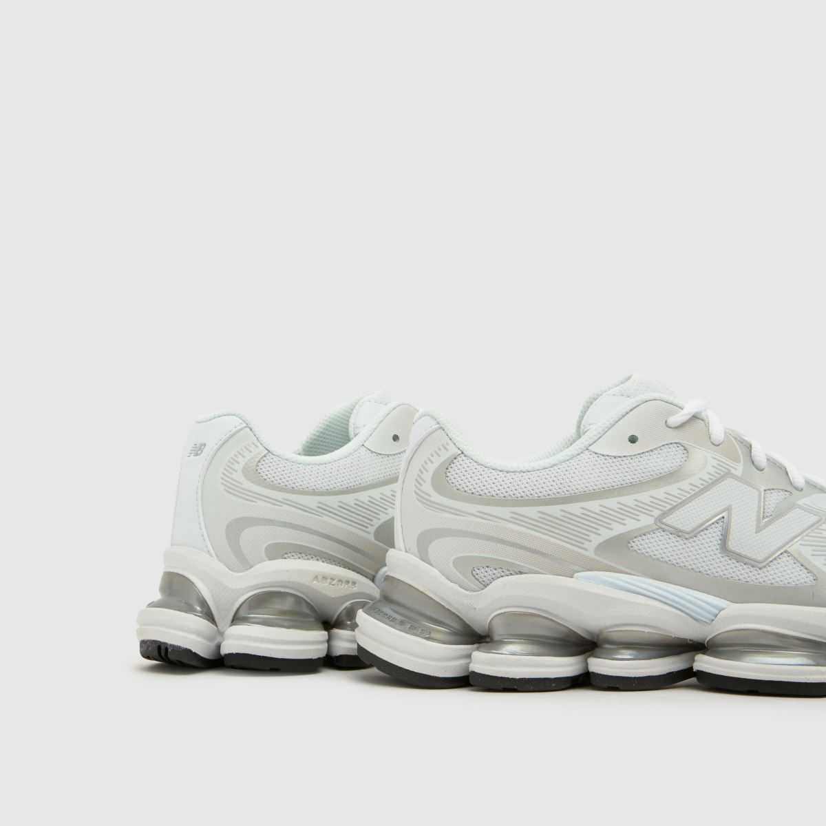 New Balance ABZORB 2000 in White New Balance ABZORB 2000 7