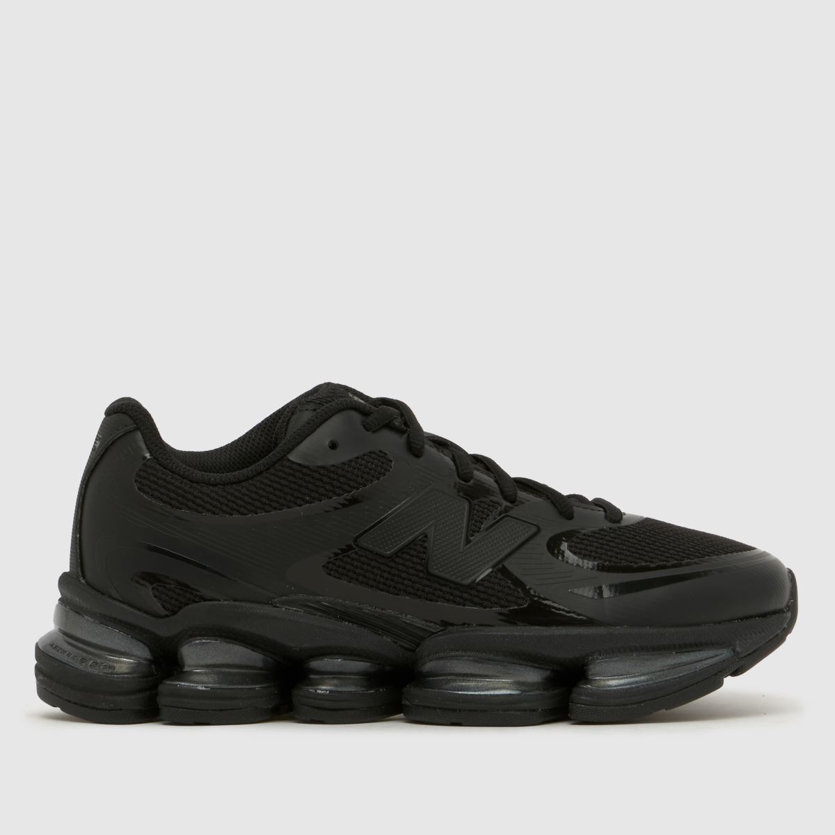 New Balance Abzorb 2000 Trainers in Black