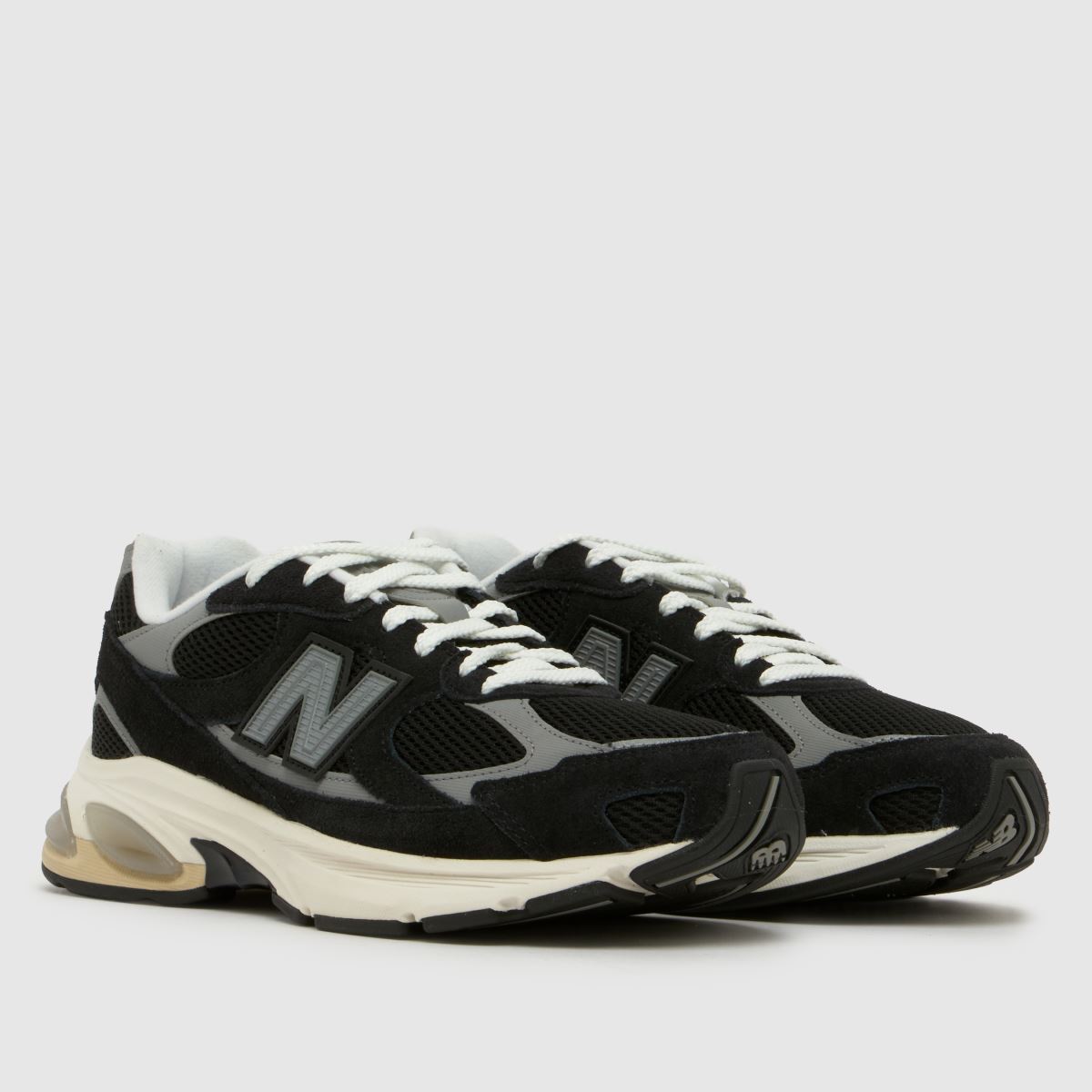 New Balance 2010 in Black & Grey New Balance 2010 1